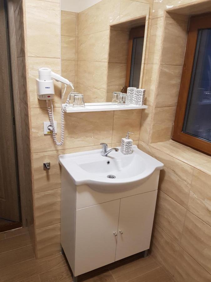 Casa Irinella Bed & Breakfast Satu Mare Exterior photo