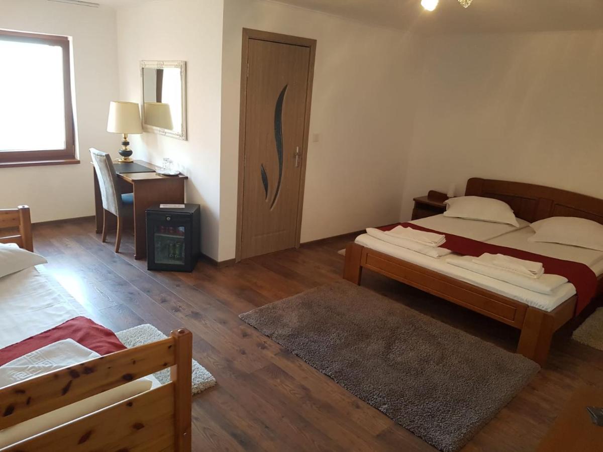Casa Irinella Bed & Breakfast Satu Mare Exterior photo
